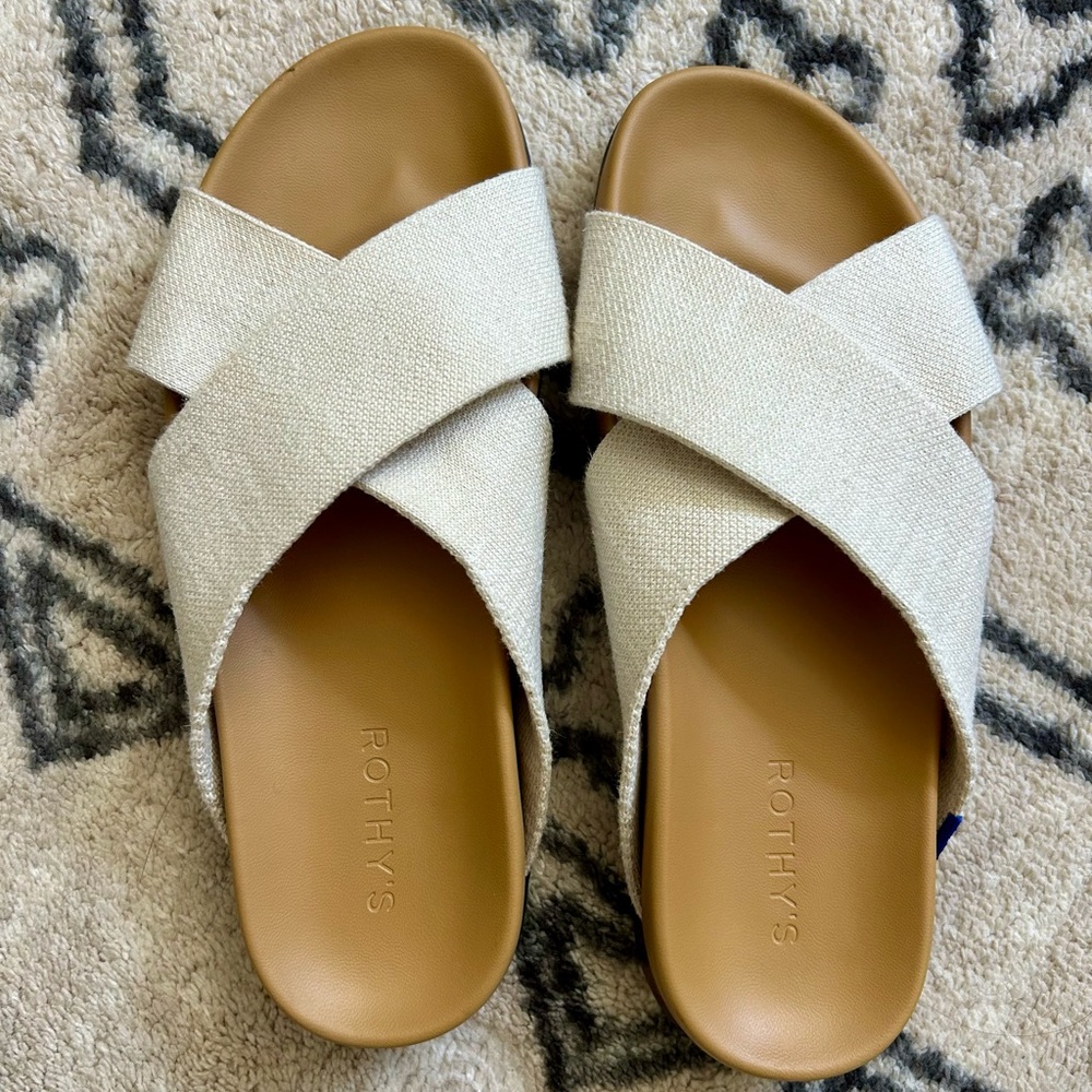 Rothy’s the weekend slide cream